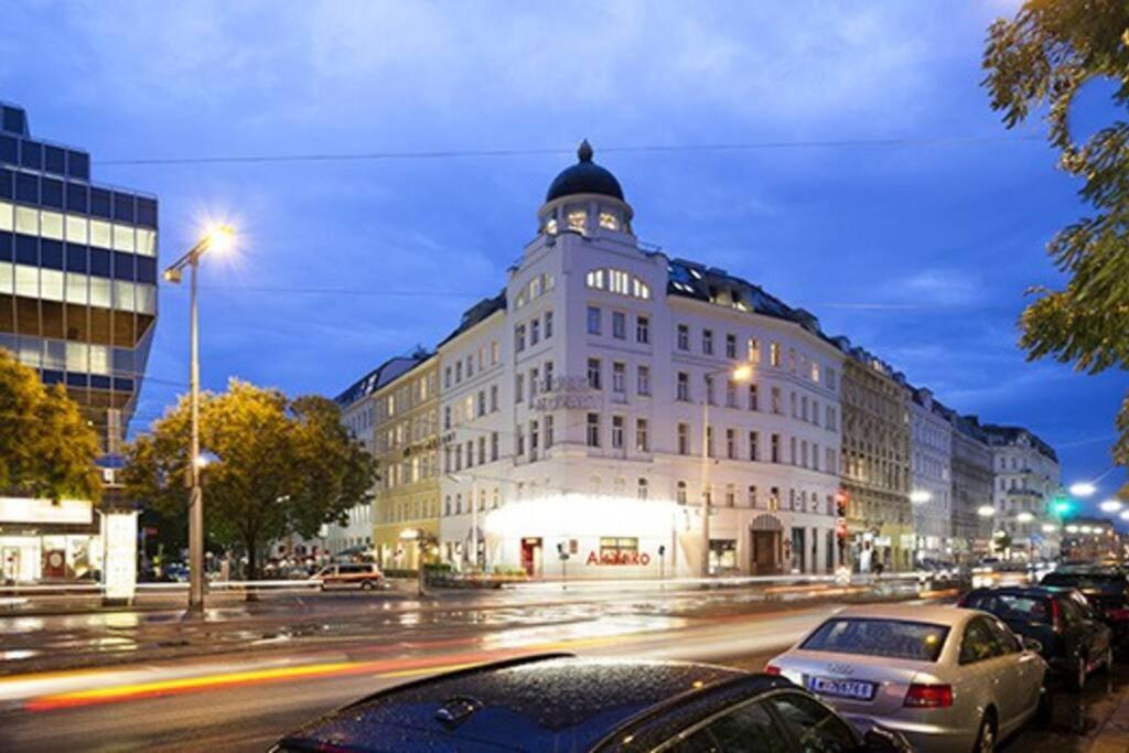 Julius 26 - Duplex 5 Mins To Center Apartment